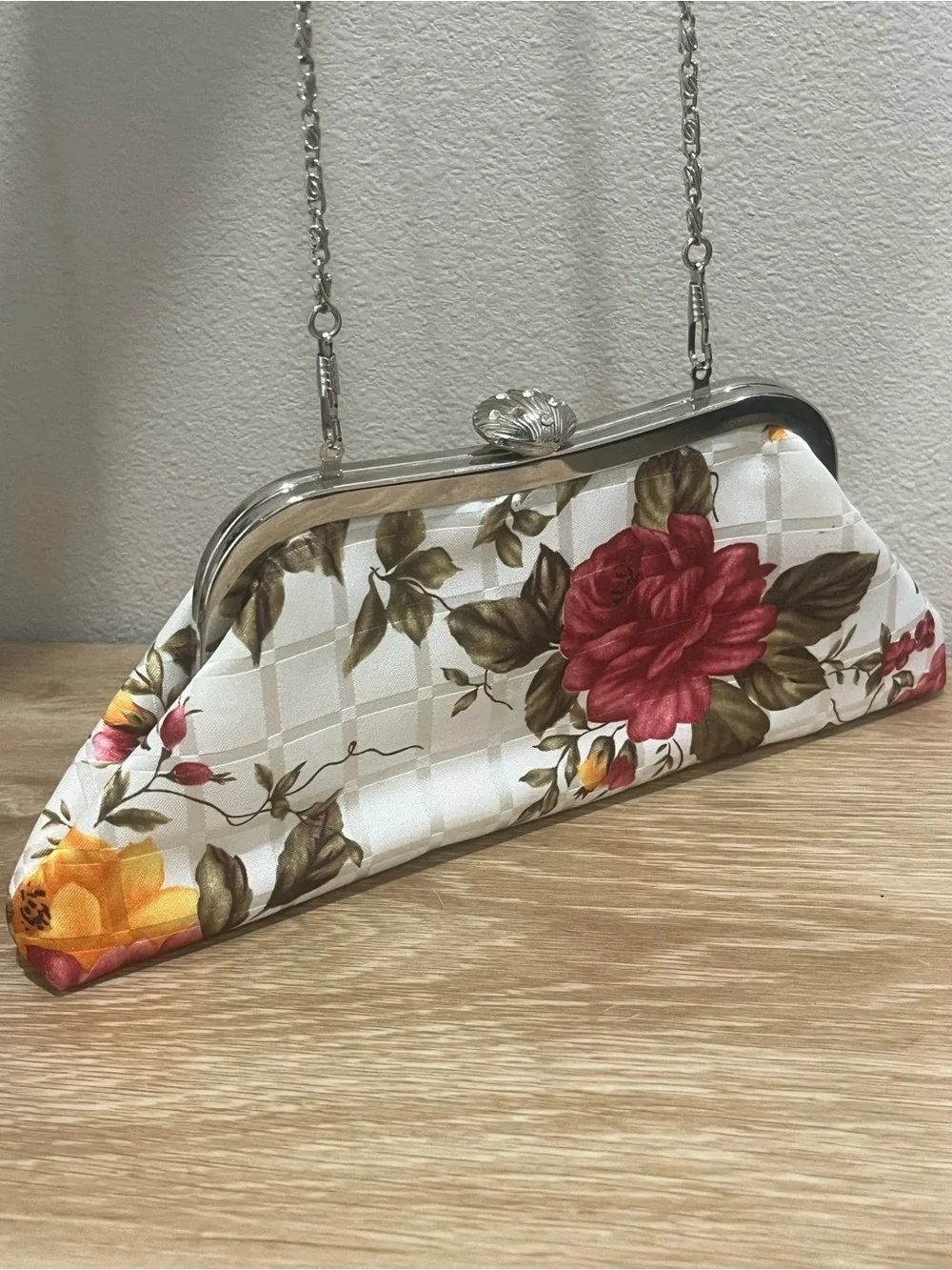 Womens Vintage Pink Beaded Floral Clutch Handbag Multicolor Silver Tone